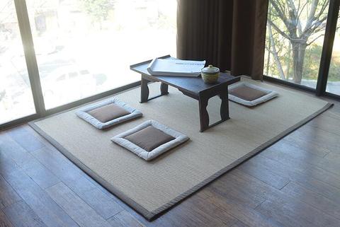 Rugs, Pads, and Mats That Are Safe for Bamboo Flooring