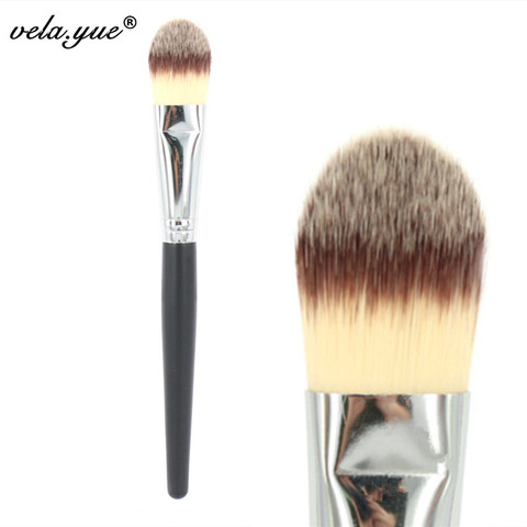 Professional Foundation Brush Perfect Face Makeup Brush Premium Makeup Tool Clear Stock ► Photo 1/6