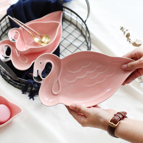 Creative 3D Flamingo Ceramica Dishes Tableware Dessert Fruits Plate Salad Bowl Originality Tea Breakfast Disc Western-style 1pc ► Photo 1/6