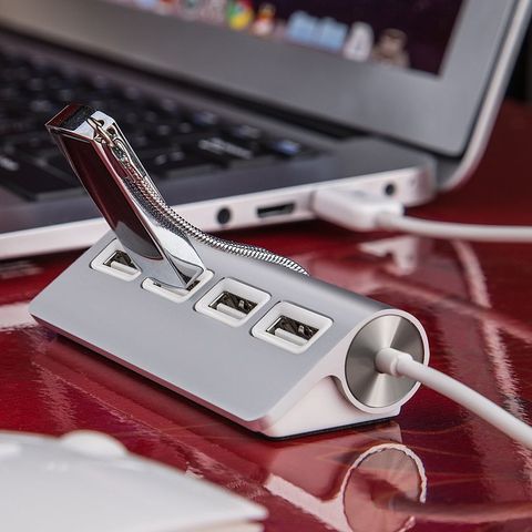 hot-USB HUB, Premium 4 Port Aluminum USB Hub with 11 inch Shielded Cable for iMac, MacBooks, PCs and Laptops ► Photo 1/6
