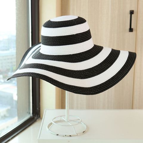 Hot Women's Casual Straw Hats Girls Outdoor Striped Patchwork Paper Sun hats New Summer Adult Flap Large Brim Beach Cap Gorras ► Photo 1/6