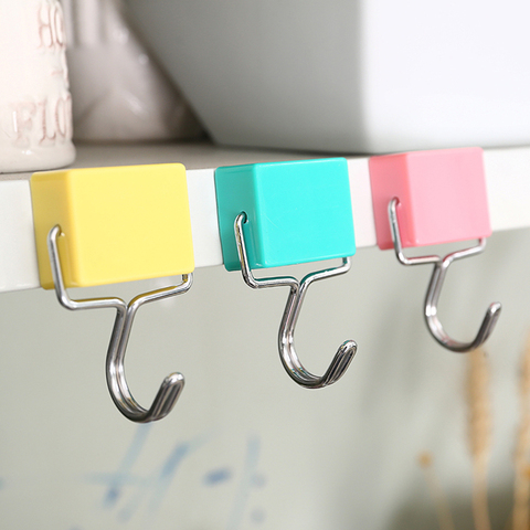 Magic Magnetic Hooks Hanging Key Sundries Kitchen Refrigerator Strong Magnet Sticky Hook Home Decoration 180° Rotate Metal Hook ► Photo 1/1