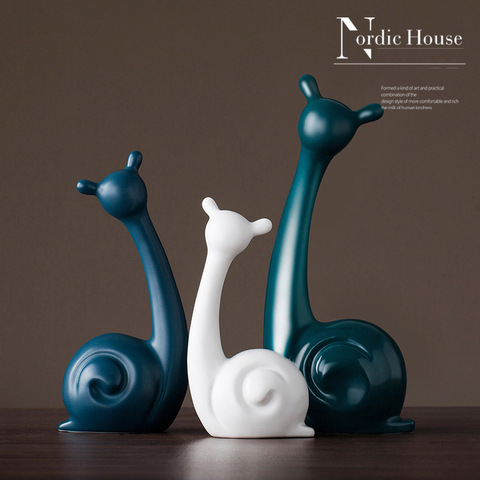 Nordic Resin Snail Deer Cat Figurine Gift Home Furnishing Decoration Crafts Creative Livingroom Desktop Ceramic Animal Ornaments ► Photo 1/1