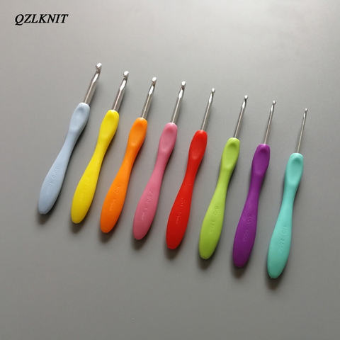 8pcs Colorful Soft Plastic Handle Alumina Crochet Hooks Knitting Needles  Set 2.5-6mm Crochet For Weave Sewing Needles Tool