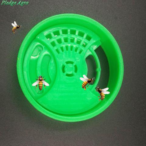 5pcs new type beehive door beekeepers tools bee keeping house nest gate nest equipment plastic beeing entrance disc vent hole ► Photo 1/5