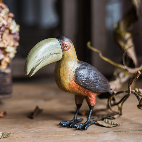 Amazon Rain Forest Tropical Toucan Parrot Bird Resin Statue for Study Living Room Home Decoration ► Photo 1/5