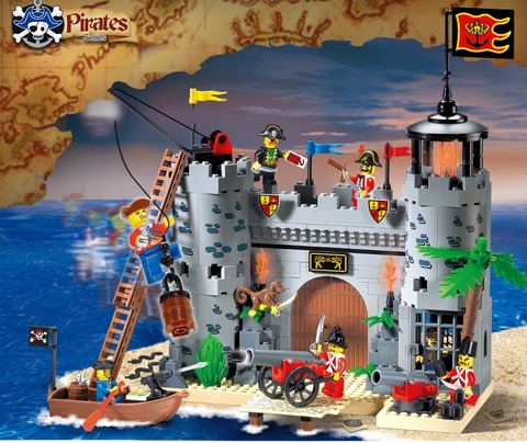 Enlighten Building Block Pirates And Royal Guards Battle Castle 366pcs Educational Bricks Toy For Boy Gift-No Box ► Photo 1/3