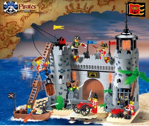 Enlighten Building Block Pirates And Royal Guards Battle Castle