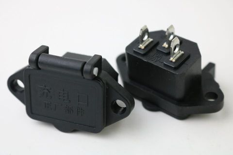 3P IEC 320 C14 Male Plug Panel Power Inlet Sockets Connectors AC 250V 10A ► Photo 1/4