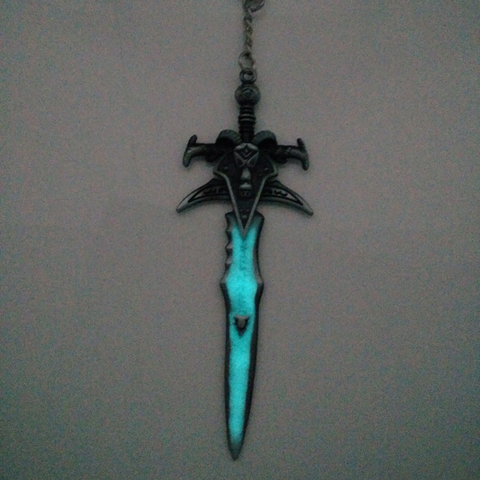World of Warcraft Frostmourne Sword Weapon Keychain Game WOW Metal