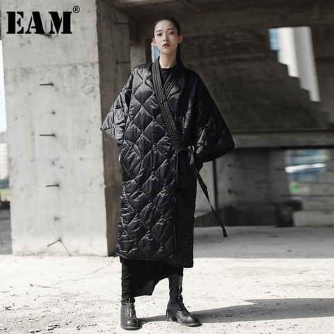 [EAM] 2022 New Spring Autumn V-collar Three-quarter Sleeve Solid Color Bandage Cotton-padded Big Size Coat Women Fashion JD18601 ► Photo 1/6