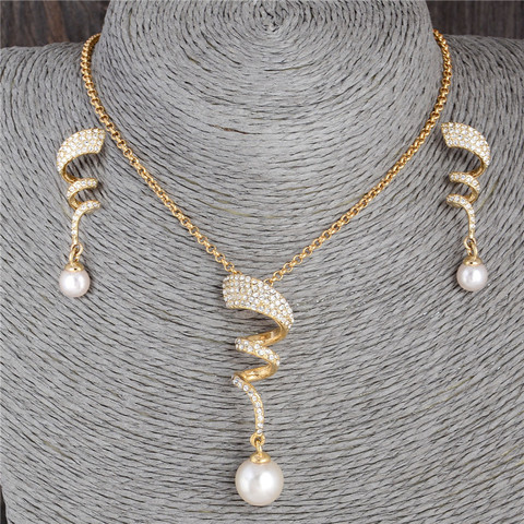 Classic Imitation Pearl necklace Gold Color jewelry set for women