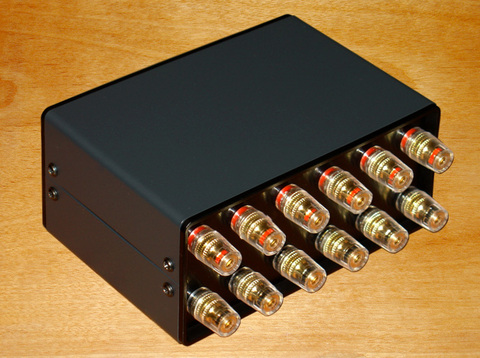 NEW Lastest 2(1)-IN-1(2)-OUT Amplifier switcher / Speaker Audio Splitter / Switcher Passive Selector ► Photo 1/4