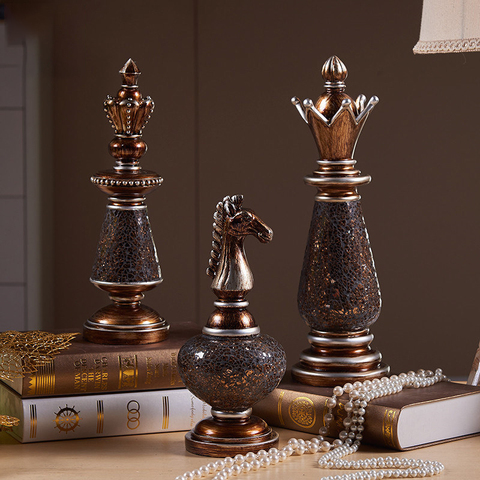 Retro Resin Chess Pieces Modern Home Decor International Chessmen
