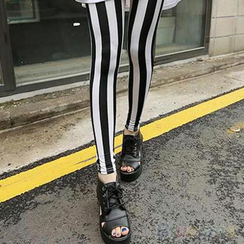 Hot Fashion Black White Vertical Striped Leggings Pants Women  8MTG ► Photo 1/5