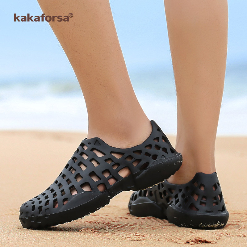 Men's Slippers Outdoor Beach Garden Shoes Breathable Sandals Hole Water Shoes