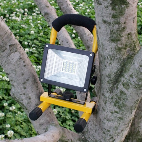 YUPARD SMD led flood light Spotlight Searchlight outdoor camping fishing flashlight+3*2200mAh 18650 rechargeable battery+charger ► Photo 1/1