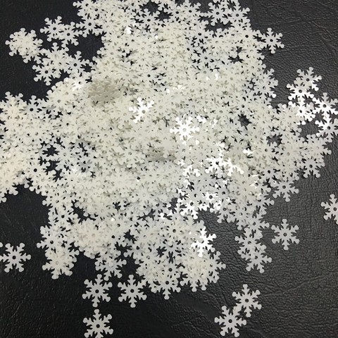 100pcs/lot 10mm Snowflake PVC Sequins With 1 Center Hole Christmas Gift DIY Clothes Navidad Ornaments White Snow ► Photo 1/2