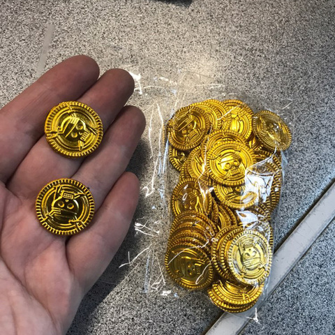 50pcs plastic Pirate gold coin Halloween kids birthday party decoration fake gold treasure party supplies gift kids favor ► Photo 1/5