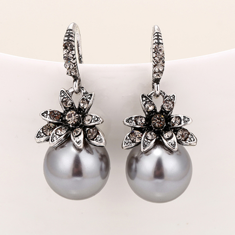 Fashion Imitation Pearl Earrings Inlaid Rhinestones Exquisite Charming Wedding Jewelry For Women Three Colors optional2022 ► Photo 1/6