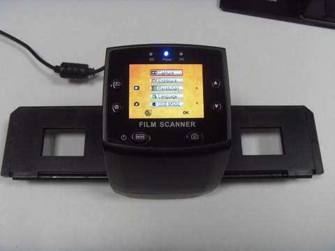 REDAMIGO 5MP 35mm Portable SD card Film scan Photo Scanners Negative Film Slide Viewer Scanner monochrome USB MSDC EC717-U ► Photo 1/1