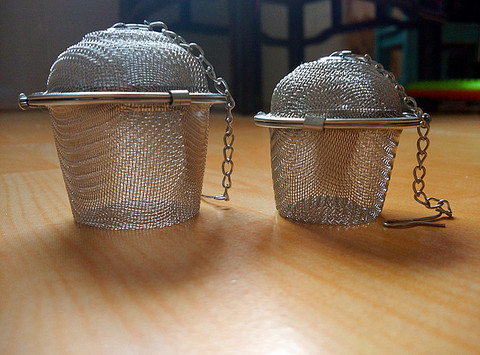 1PC Durable Silver Reusable 304 Stainless Mesh Herbal Ball Tea Spice Strainer Teakettle Locking Tea Filter Infuser Spice KV 059 ► Photo 1/6