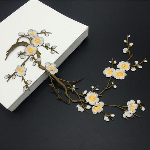 1pc Plum Flowers Embroidery Patches Sticker for Clothes Wedding Decoration Dress Iron on Sewing Applique Suppliers crafts ► Photo 1/6