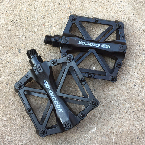 MTB Bike Pedal Aluminim Alloy Mountain Bike Pedals Anti-slip Ultralight High-Strength Bicycle Pedals Apply To Road FIXED GEAR ► Photo 1/3