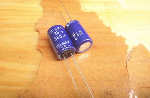 50pcs/lot Original JAPAN NIPPON LXY series 105C high frequency capacitor aluminum electrolytic capacitor free shipping ► Photo 1/3