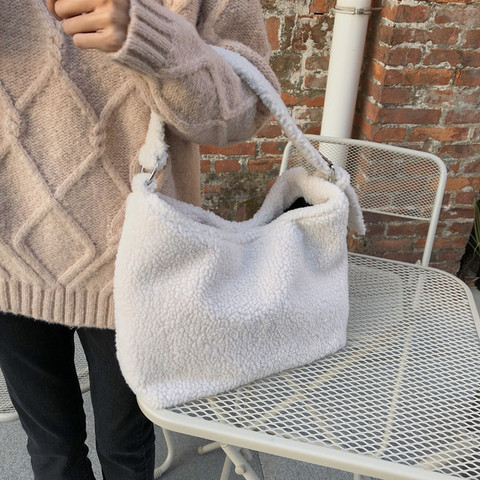 Solid Color Soft Fluffy Plush Women Messenger Bags Winter Lamb Faux Fur Ladies Shoulder Bag Large Capacity Female Casual Tote ► Photo 1/6