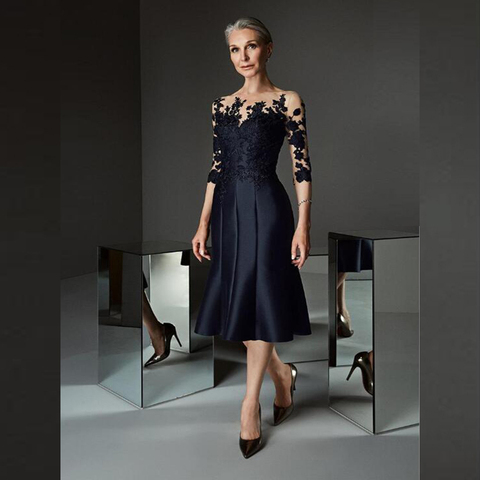 Gorgeous Prussian Blue Knee Length Mother of the Bride Dresses Lace Applique with Three Quarter Sleeves Boat Neck 2022 ► Photo 1/6