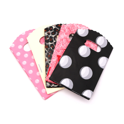 New Fashion Wholesale 50pcs/lot 9*15cm Simple Dots Mini Plastic Gift Bags Small Candy Jewelry Packaging Bag With Handles ► Photo 1/6