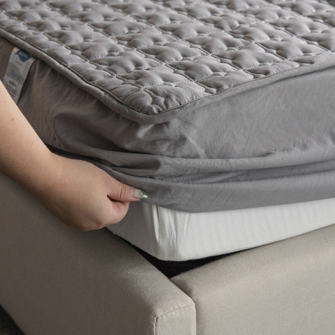 Air-Permeable Quilted Mattress Cover Soft Sanding Fabric Bed Pad