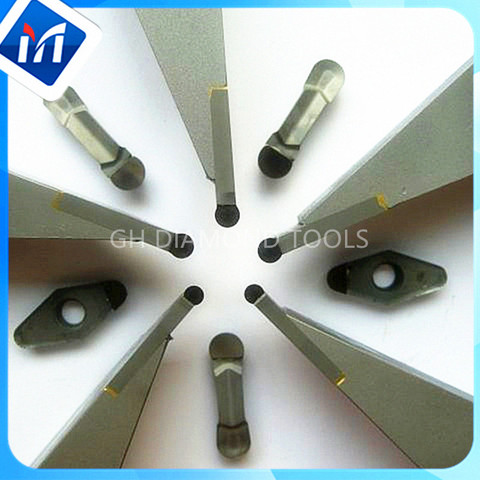 PCD hub wheel finishing carbide turning tools 25mmX 25X L150mm R3 R4 Diamond lathe mill cutter for aluminum wheel hubs 1pc ► Photo 1/6