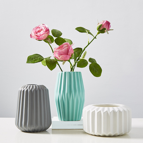 Origami Matte Vase Modern Ceramic Flower Vase Elegant Tabletop Vase for Home Wedding Decoration ► Photo 1/6