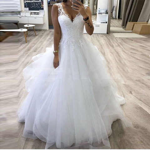 ZJ9210 V-neck Princess Ball Gown Wedding Dress With Tiered Tulle Skirt White Customize Bride Dress Winter Bridal Gowns ► Photo 1/6