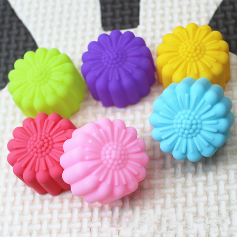 20 pcs/lot 3cm 5cm silicone chocolate mold flower cupcake cake mold baking tools DIY mini soap mold ► Photo 1/4