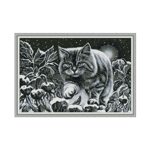 Black cat on snowy night cross stitch kit aida 14ct 11ct count print canvas cross stitches   needlework embroidery DIY handmade ► Photo 1/1