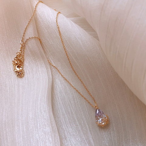 Hot selling fashion jewelry simple generous crystal water drop pendant necklace elegant everyday versatile necklace for women ► Photo 1/6