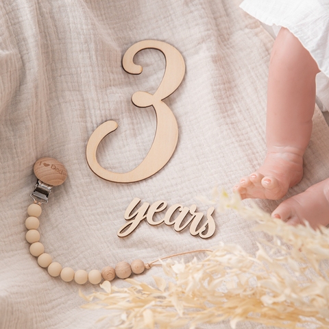 19pcs/lot Baby Milestone Number Monthly Memorial Cards Newborn Baby Wooden Engraved Age Photography Accessories Birthing Gift ► Photo 1/6