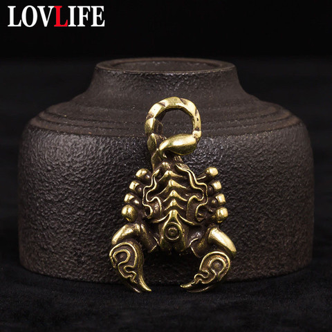 Solid Scorpion Keychain Pendant Pure Brass Animal Figurines Car Key Chain Hanging Jewelry Vintage Fashion Keyring Decor Pendants ► Photo 1/6