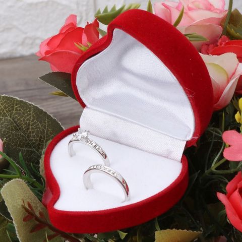 Double Wedding Rings Box Velvet Heart Shape Red Rose Flower Box Jewelry Display ► Photo 1/5