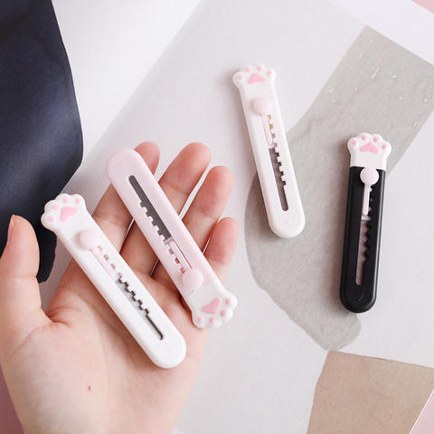 Kawaii Mini Pocket Cat Paw Art Utility Knife Express Box Paper Cutter Craft Stationery Stationery Wrapping Refillable Blade ► Photo 1/6
