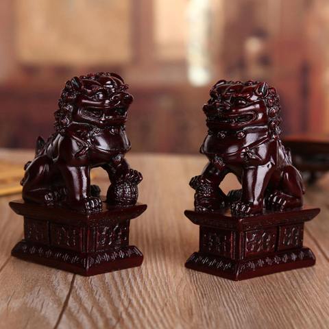 1 Pair Red Chinese Carving Fengshui Lions Resin Fu Foo Dog Guardion Door Lions Statue Beast Statue for Home Sculpture Decoration ► Photo 1/4