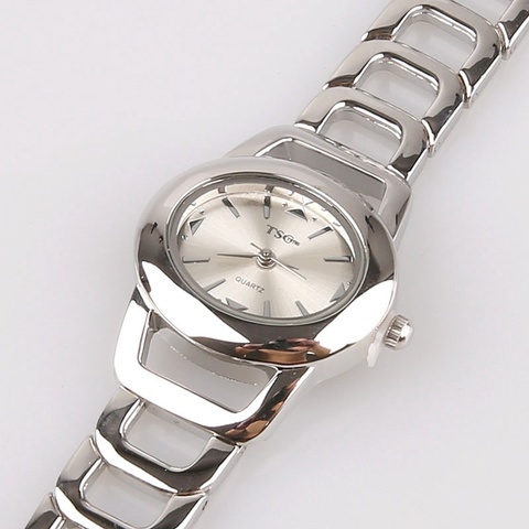 New Fashion Casual Silver Popular Lady Women Girl Watch Stainless Steel Band Luxury Dress Wristwatch 4 Colors Available Z20 ► Photo 1/6