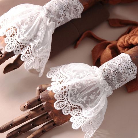 2022 New Female Sweater Fake Sleeves Hollow Crochet Lace Ruffles Horn Cuffs Wrist Warmers ► Photo 1/6