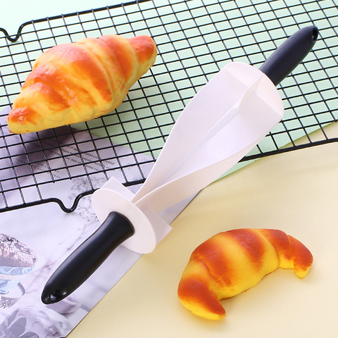 Croissant Cutter Roll Cutter Stainless Steel Croissant Cutter Croissant Roll  Slices Croissant Knife With Wooden Handle For Pasta, Dough, Pastry