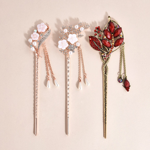 China Classical Style Flower Leaves Hairpins Crystal Rhinestone Tassel Hair Sticks Silver Hair Combs Wedding Hair Accessories ► Photo 1/6