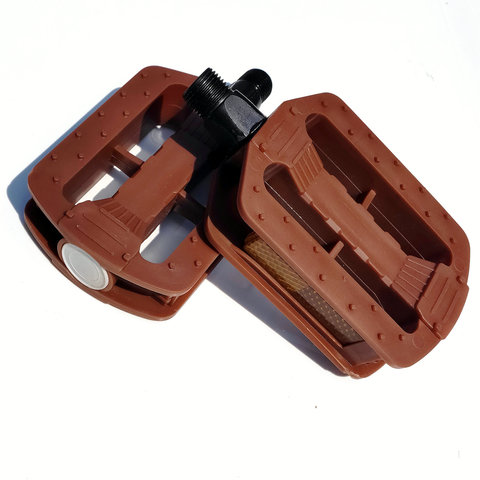 Q1069 Bicycle pedal plastic material Bicycle Pedal retro pedals plastic brown gray Without beads ordinary plastic Pedal 1 pair ► Photo 1/6