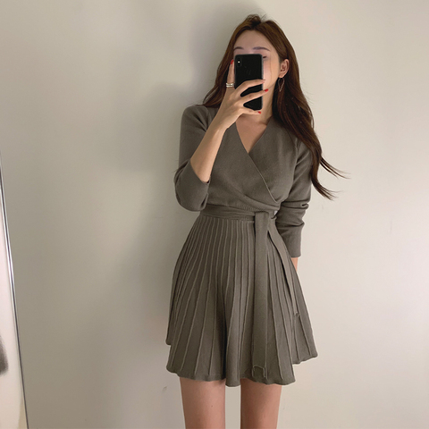 Autumn Woman Knitted Dress 2022 Long Sleeve V-neck Solid Color Korean Style Elegant Ladies Sexy Mini Sweater Dresses Elegant ► Photo 1/5